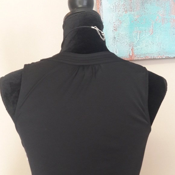 Shesaid.../Sleeveless/ Draped/ Neck /Top - Picture 7 of 8